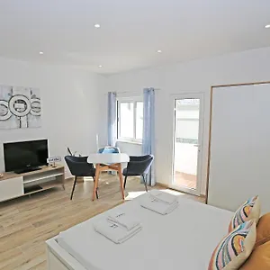 https://b64-casa-da-flor-apartment-in-lagos.hotelaalgarve.com